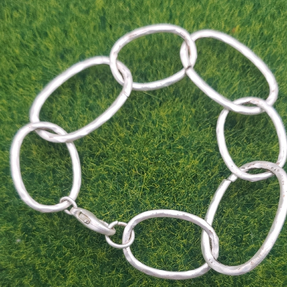 Circle Link Bracelet B3425